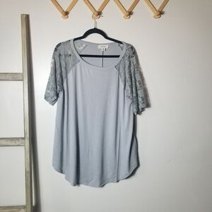 NWOT ZENANA WOMEN'S GRAY LACE SLEEVE BLOUSE SIZE 3X